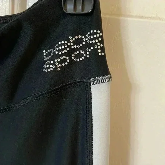 SZ Large Bebe Sport Workout/Casual Wear stretch pants Like New - Picture 2 of 5